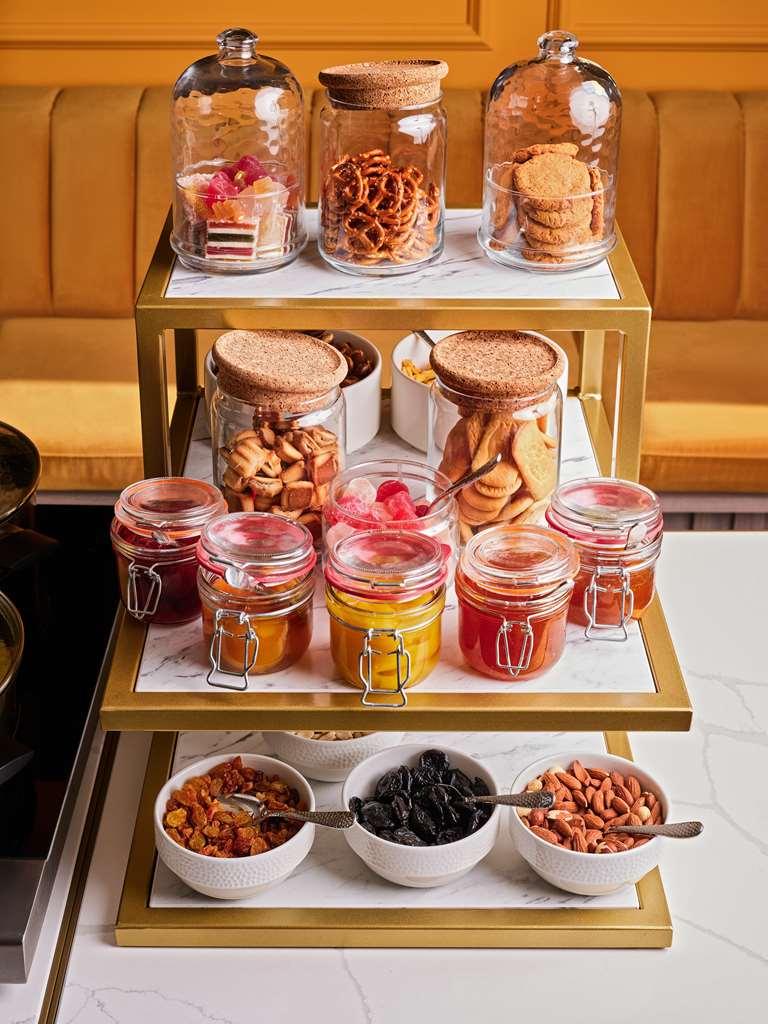 The Basilian Minsk, Curio Collection By Hilton Hotel Restaurant billede